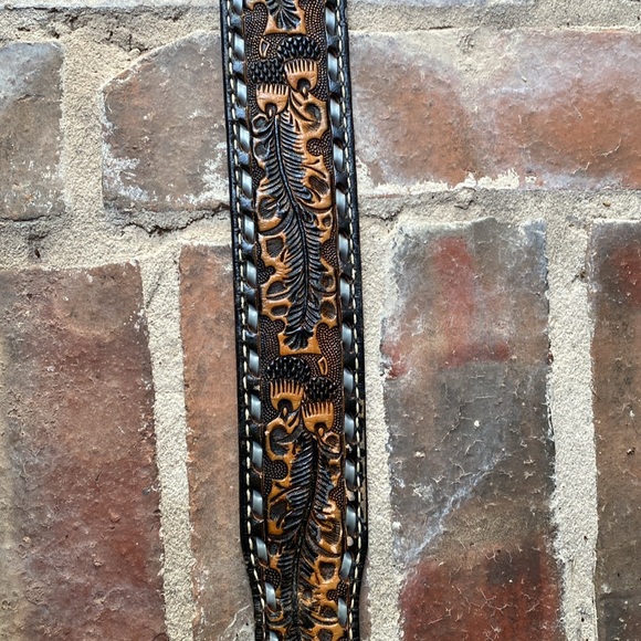 Tooled leather belt with acorns & leaves design and “MIKE” on back - Picture 7 of 12